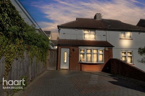 3 bedroom semi-detached house for sale, Forest Avenue, Chigwell