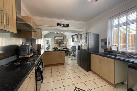 3 bedroom detached house for sale, Penygroes Road, Ammanford SA18