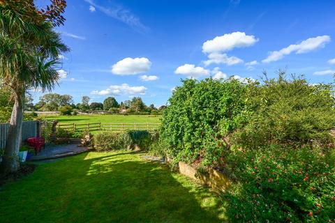 undefined, Brambledown, Surrey TW18