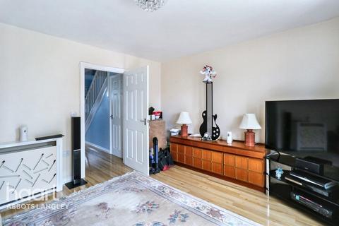 undefined, Elmwood Grove, Hemel Hempstead