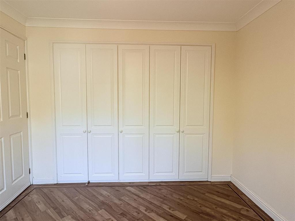 WARDROBES .jpg