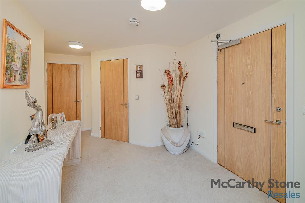 8664611-interior07.jpg