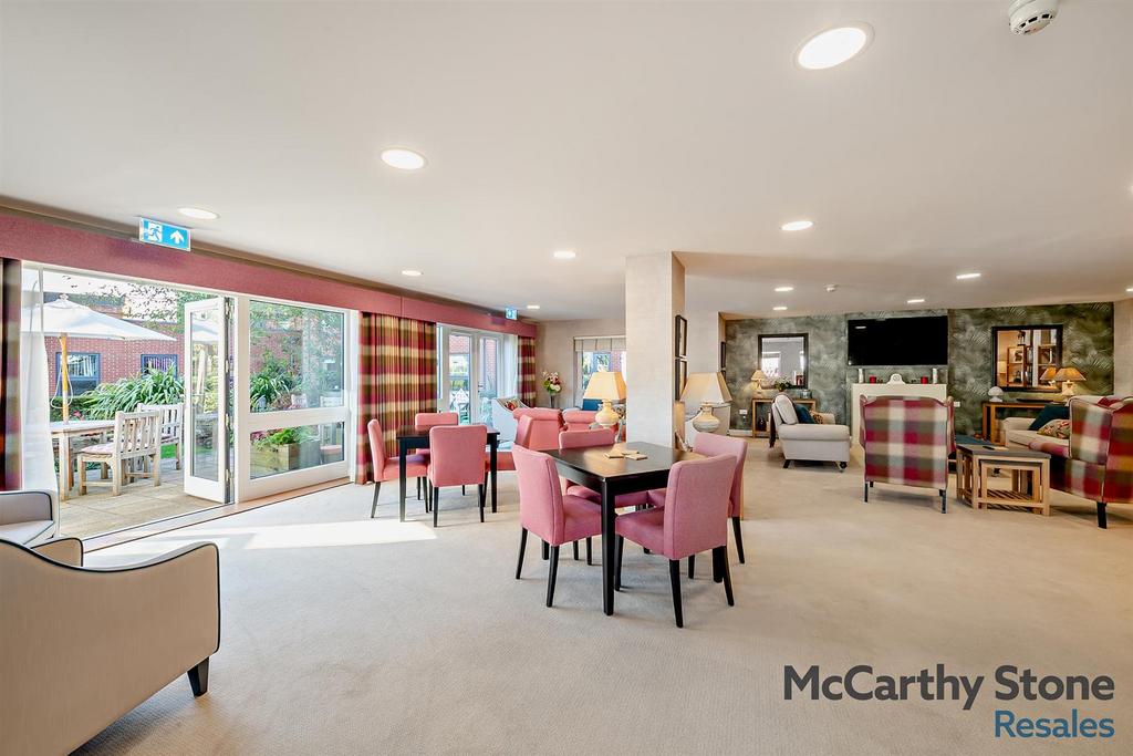 Homeowners Lounge
