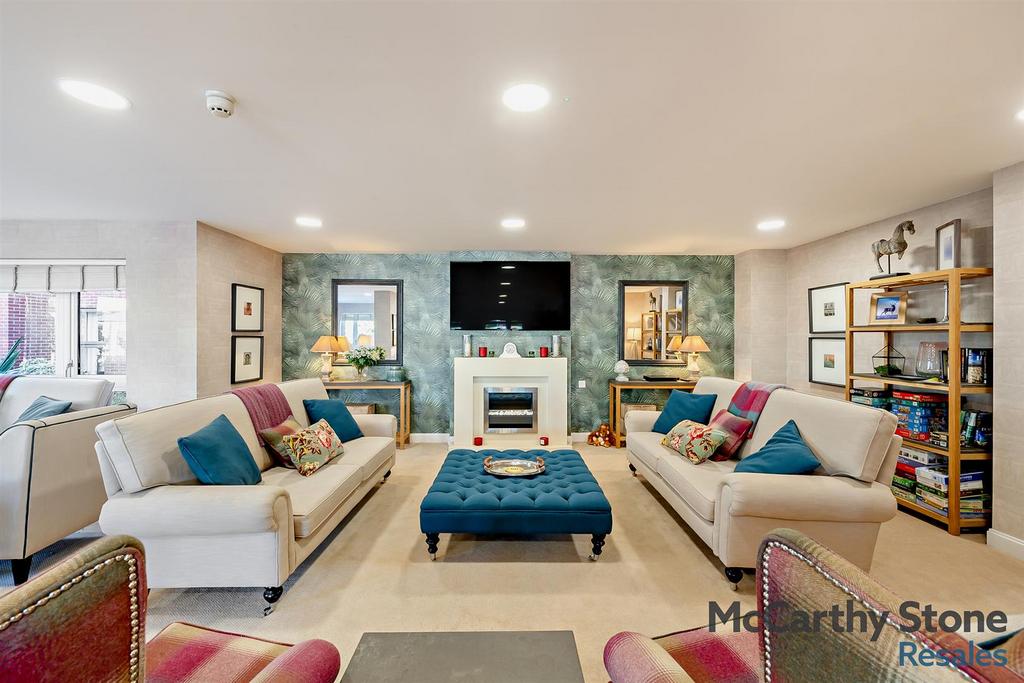 Homeowners Lounge