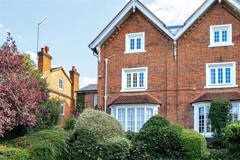 1 bedroom flat for sale, London Road, Surrey GU1