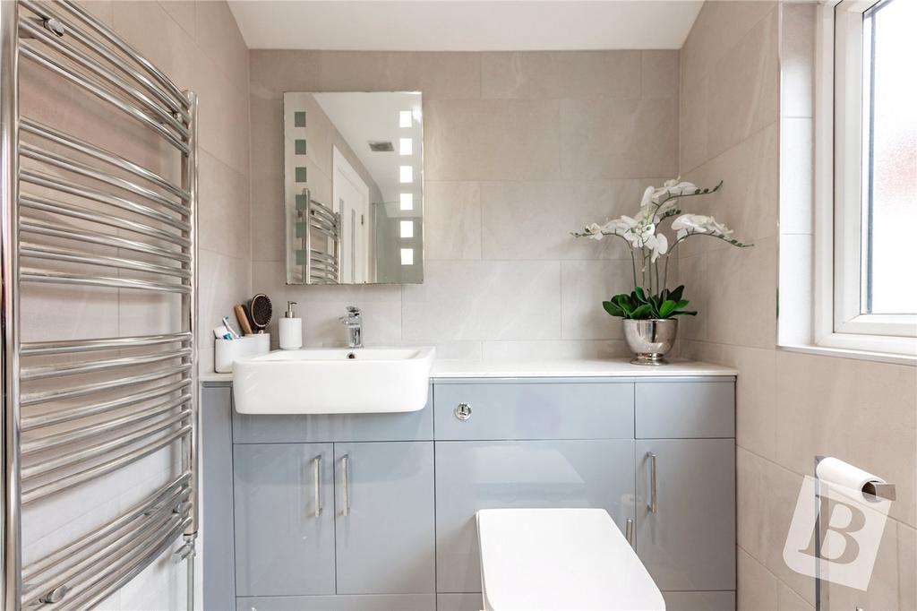 Ensuite