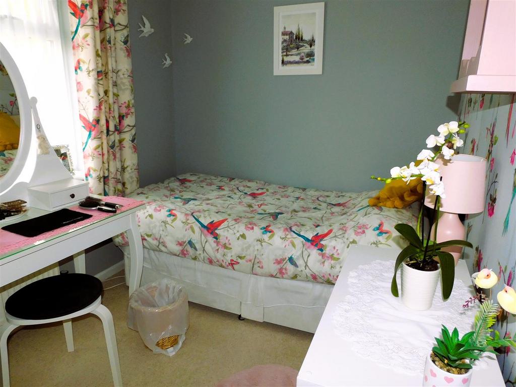 31 ER Bed2.JPG