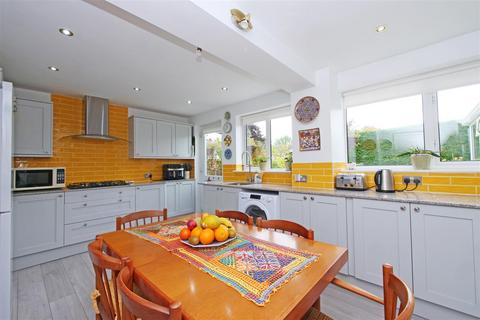 4 bedroom detached house for sale, Redcoat Way, York