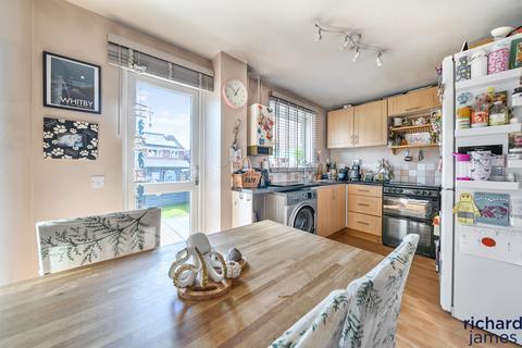 undefined, Lomond Close, Sparcells, Swindon, SN5 5FD