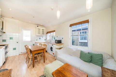 2 bedroom flat to rent, Shandon Road, London SW4
