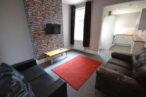 3 bedroom terraced house to rent, Jarrom Street, Leicester