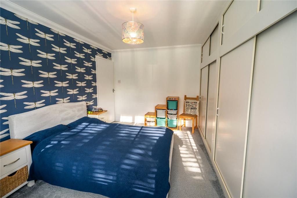 Bedroom 2 (2)