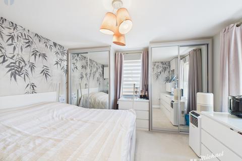 undefined, Grand Junction, Broughton, Aylesbury