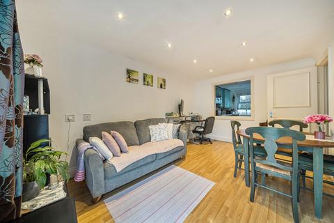 1 bedroom apartment for sale, Lupton Close, London