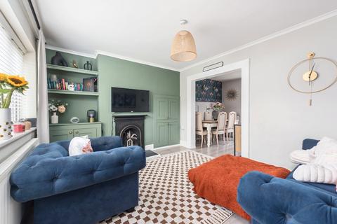 18 Hazel Grove, Staines-upon-thames, TW18 1JL