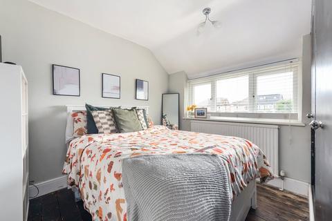 18 Hazel Grove, Staines-upon-thames, TW18 1JL