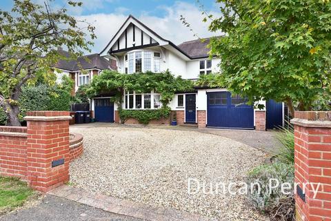 undefined, Holloways Lane, Welham Green AL9