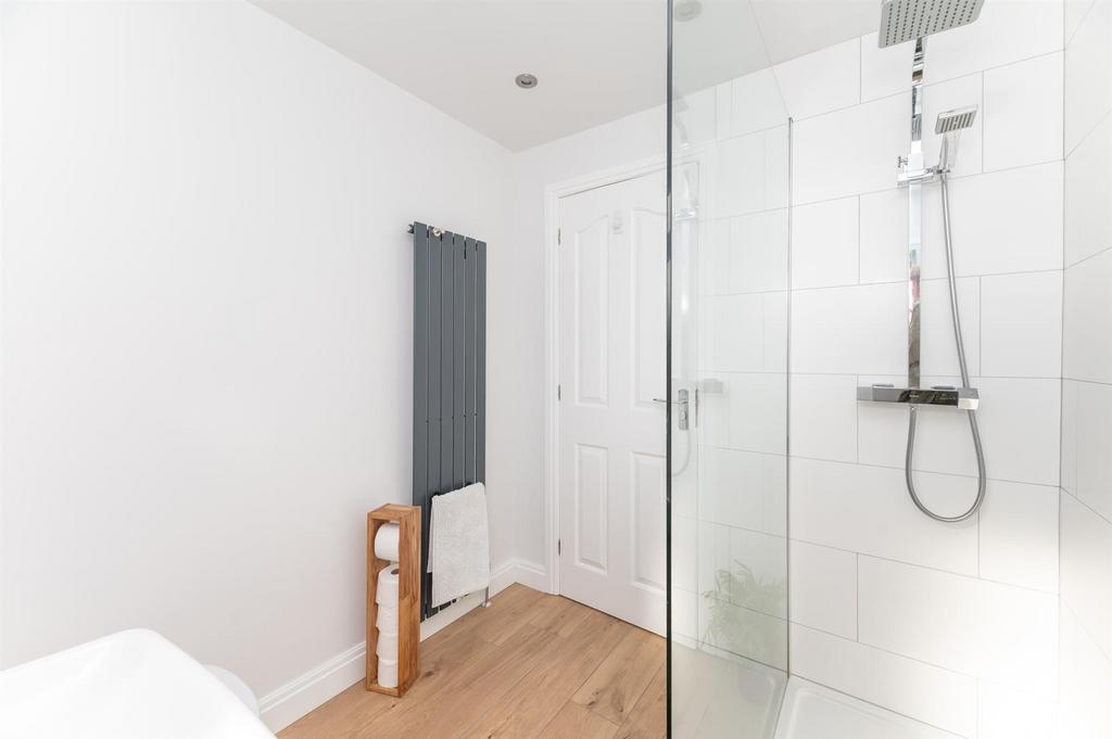 Shower Room 2.jpg