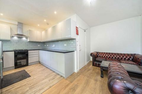 5 bedroom terraced house to rent, The Hamlet, London SE5