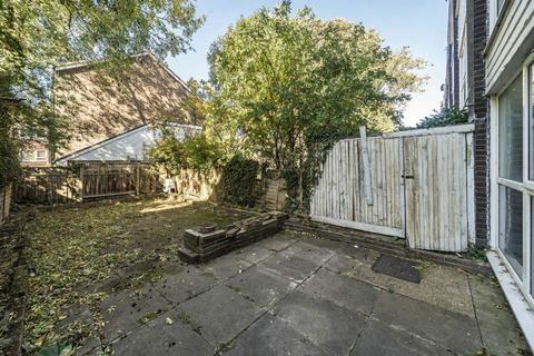5 bedroom terraced house to rent, The Hamlet, London SE5
