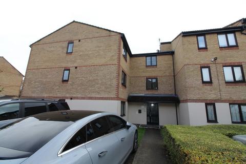 2 bedroom flat to rent, Linwood Crescent, Enfield