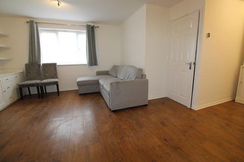 2 bedroom flat to rent, Linwood Crescent, Enfield