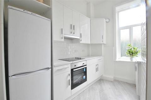2 bedroom flat for sale, Carlton Mansions, Chichele Road, London NW2