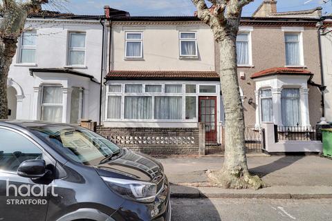 Warwick Road, Stratford