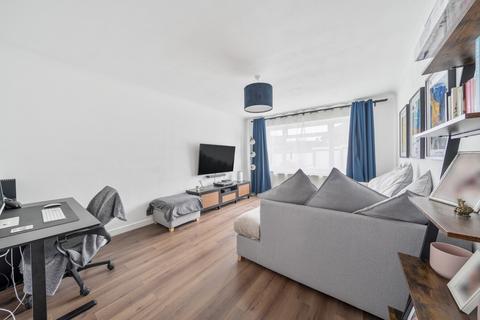 1 bedroom flat for sale, Worplesdon Road, Surrey GU2