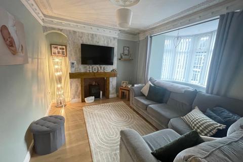 3 bedroom terraced house for sale, Grosvenor Road, Abertillery. NP131PA
