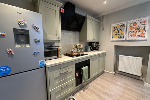 3 bedroom terraced house for sale, Grosvenor Road, Abertillery. NP131PA