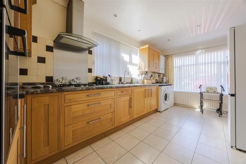 3 bedroom semi-detached bungalow for sale, Dolman Crescent, Scunthorpe
