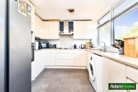 undefined, Woodside Avenue, London N12
