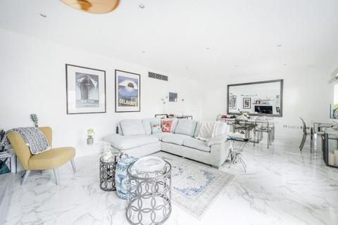 2 bedroom flat for sale, Drayton Gardens, London, SW10