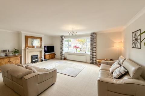 5 bedroom detached house for sale, The Generals Wood, Washington, NE38