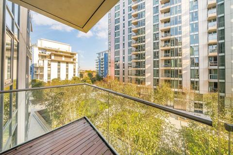 2 bedroom flat for sale, Eastfields Avenue, London SW18