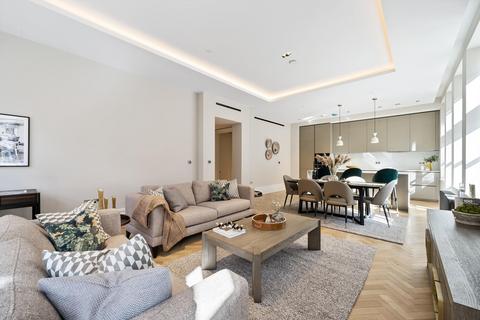 3 bedroom flat to rent, Kensington Court, Kensington, London, W8