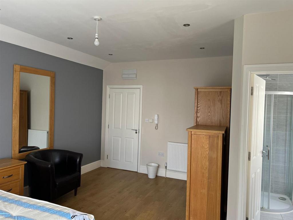 Bedroom.jpg