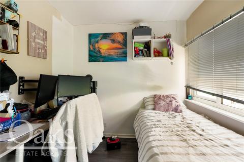 84 Caernarvon Close, Mitcham, CR4 1XE