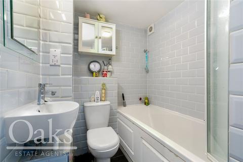 84 Caernarvon Close, Mitcham, CR4 1XE