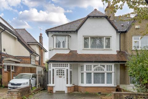 Bedford Avenue, Barnet, EN5