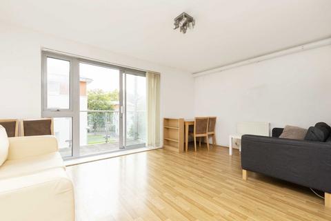 2 bedroom flat to rent, Merchant Street, London E3