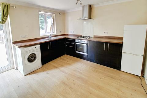 3 bedroom semi-detached house for sale, Farriers Court, Peterborough PE2