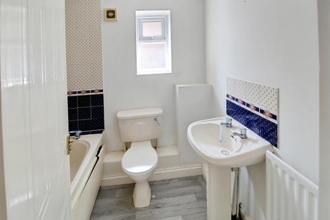 3 bedroom semi-detached house for sale, Farriers Court, Peterborough PE2