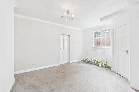 3 bedroom end of terrace house for sale, Seaton Road, Hessle
