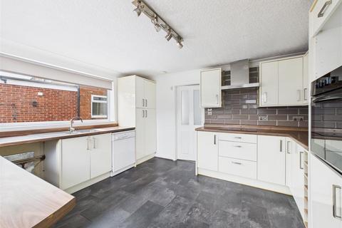 3 bedroom end of terrace house for sale, Seaton Road, Hessle