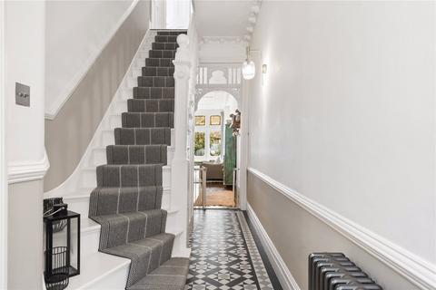 38 Braxted Park, London, SW16 3DU