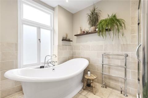 38 Braxted Park, London, SW16 3DU