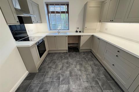 3 bedroom terraced house for sale, Spring Garden Street, Queensbury, Bradford