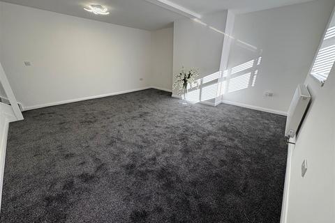 3 bedroom terraced house for sale, Spring Garden Street, Queensbury, Bradford
